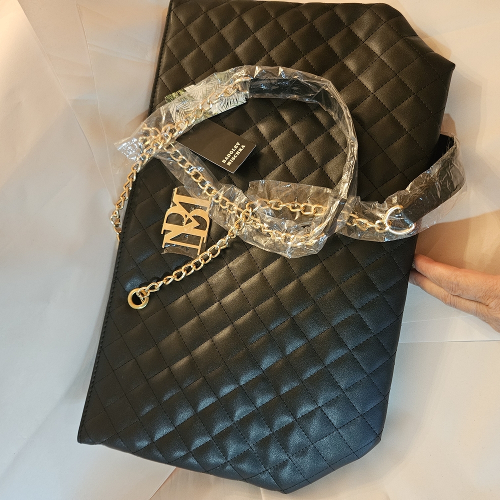 Black Quilted Women's Bag with Gold Chain